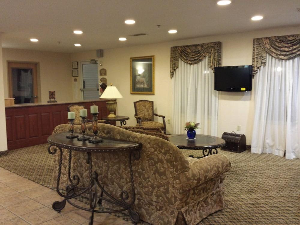 Clarion Pointe-Dillard Near Blue Ridge Mountains Hotel Eksteriør billede
