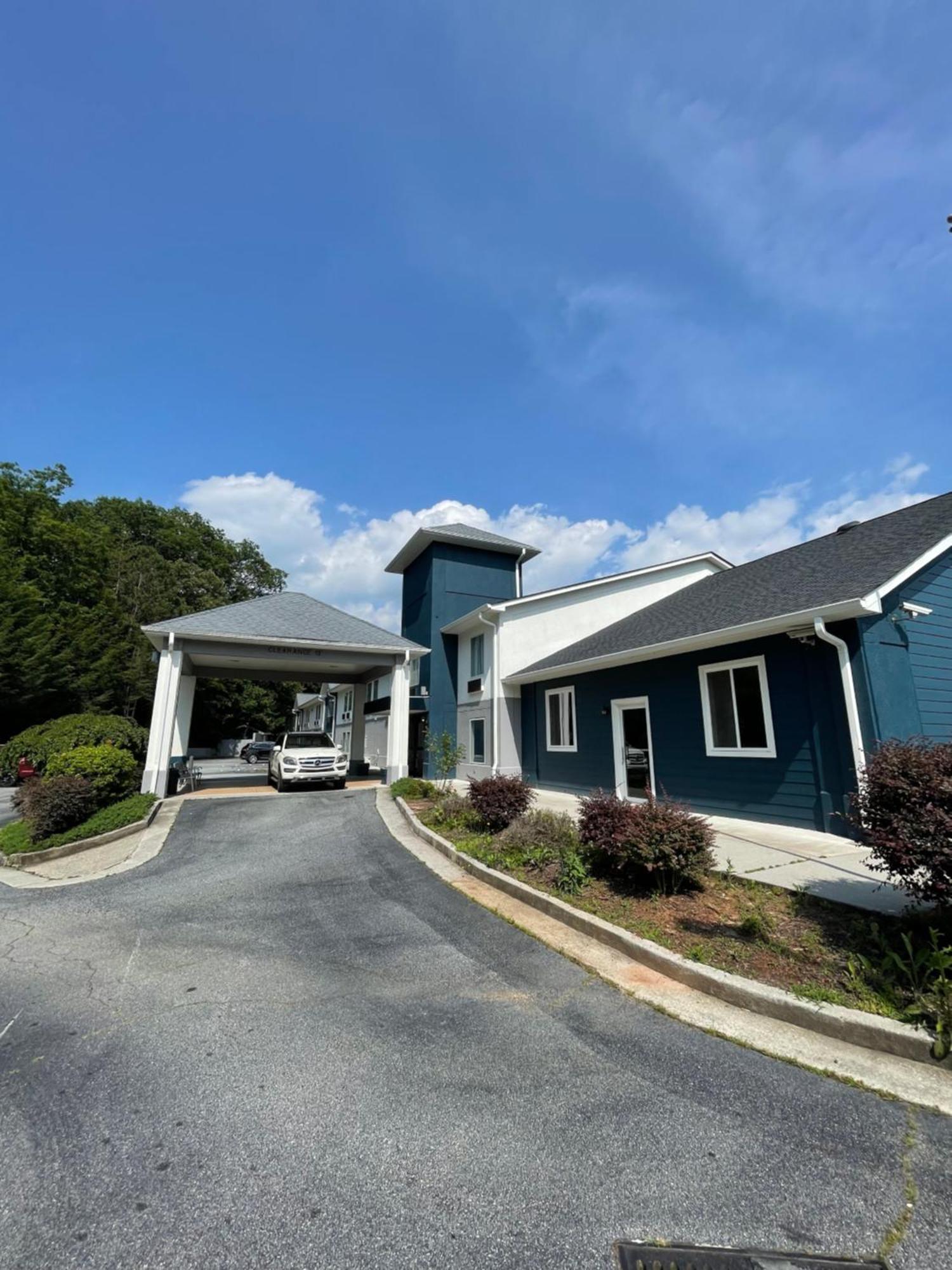 Clarion Pointe-Dillard Near Blue Ridge Mountains Hotel Eksteriør billede