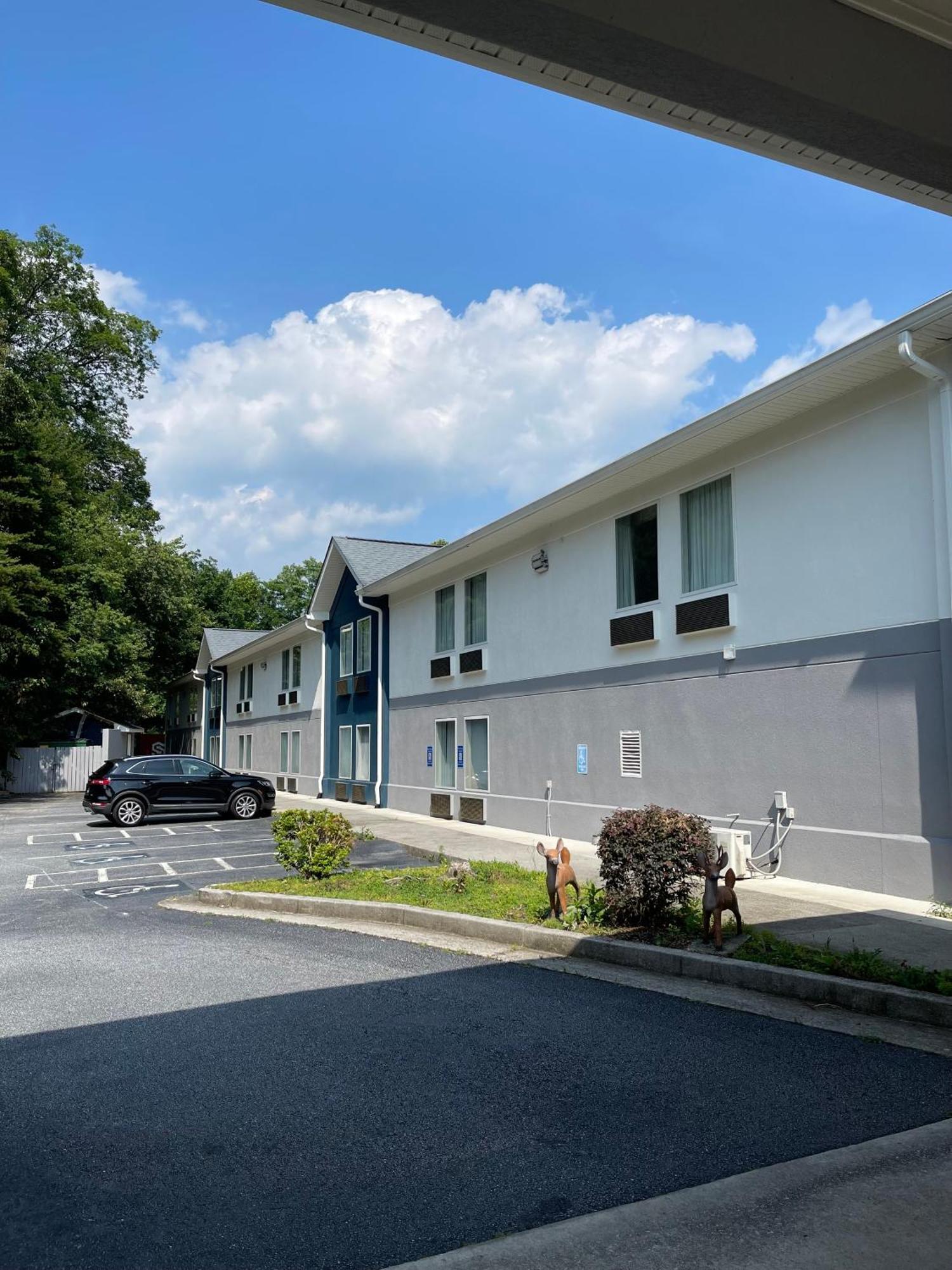 Clarion Pointe-Dillard Near Blue Ridge Mountains Hotel Eksteriør billede