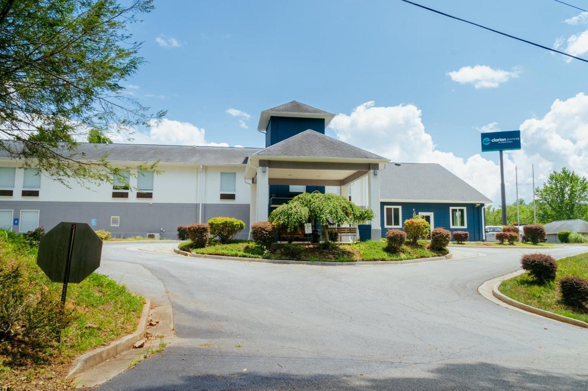 Clarion Pointe-Dillard Near Blue Ridge Mountains Hotel Eksteriør billede