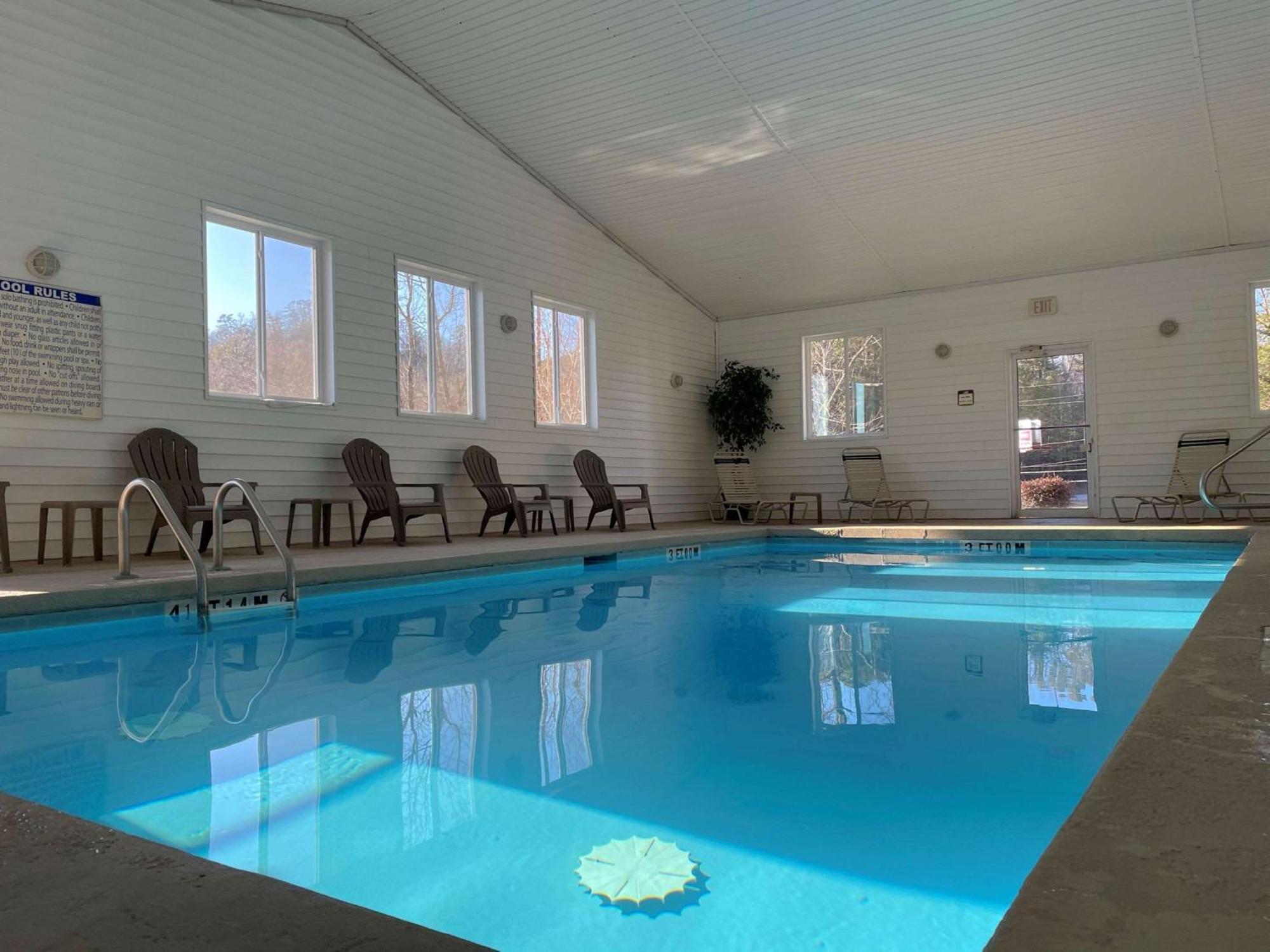 Clarion Pointe-Dillard Near Blue Ridge Mountains Hotel Eksteriør billede